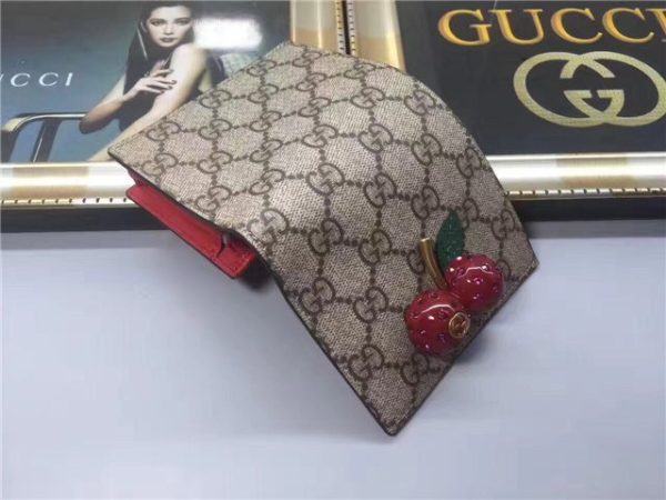 Gucci GG Supreme Card Case With Cherries - Image 4