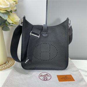 Hermes Evelyne PM Shoulder Bag 1189 Black Clemence (Original leather)