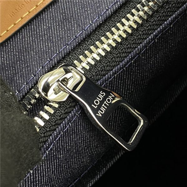 Louis Vuitton Christopher PM Taurillon Leather - Image 9