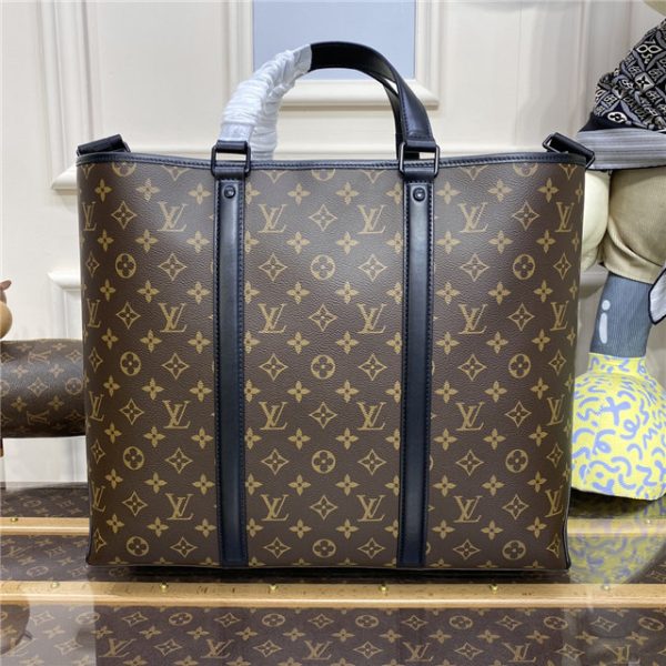 Louis Vuitton Weekend Tote GM - Image 4