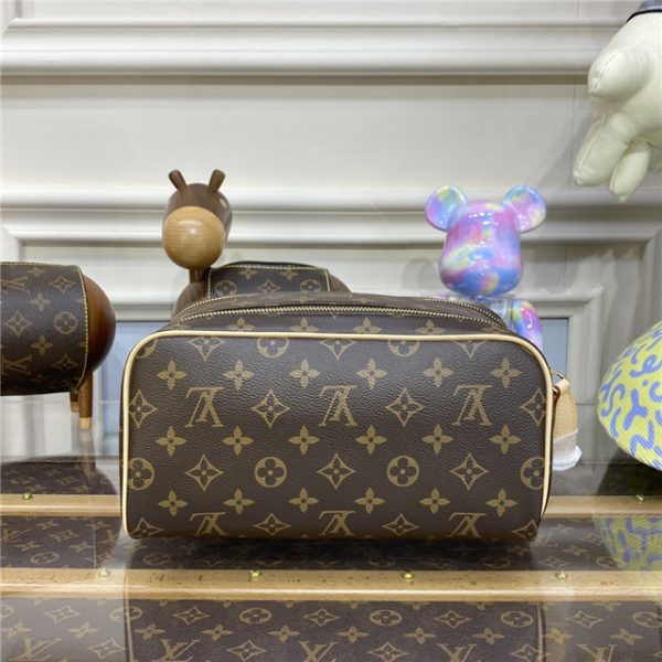 Louis Vuitton Dopp Kit Toilet Pouch Monogram - Image 5