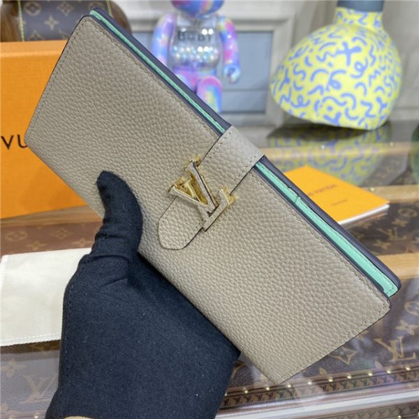 Louis Vuitton Vertical Wallet Pebble - Image 5