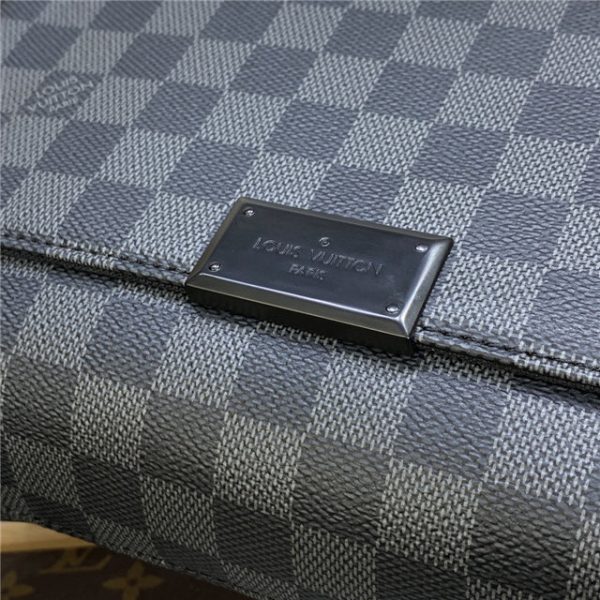 Louis Vuitton District PM - Image 8