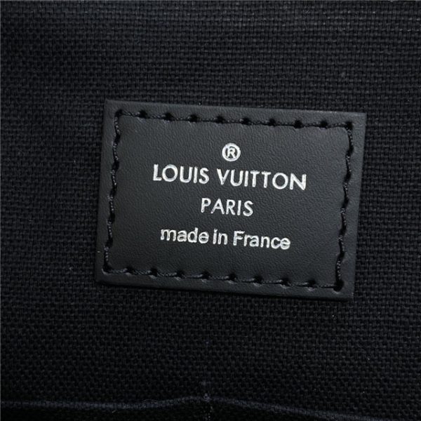 Louis Vuitton District MM - Image 9