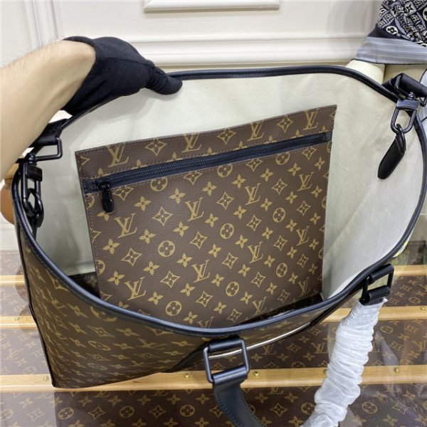Louis Vuitton Weekend Tote GM - Image 10