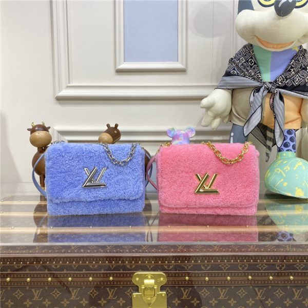 Louis Vuitton Twist MM Pink - Image 11