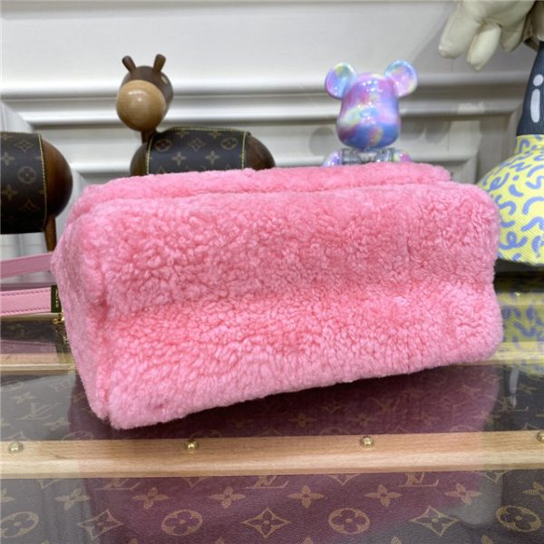 Louis Vuitton Twist MM Pink - Image 6