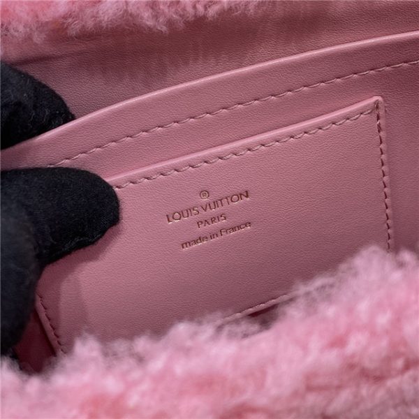 Louis Vuitton Twist MM Pink - Image 8