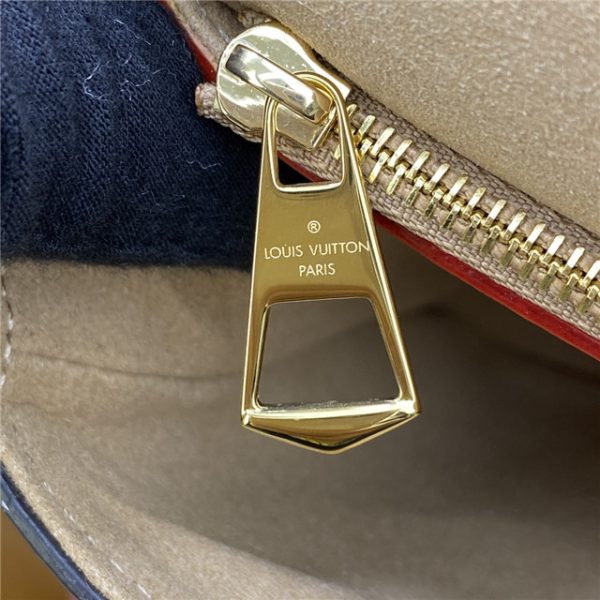 Louis Vuitton Diane Monogram Cozygram - Image 7