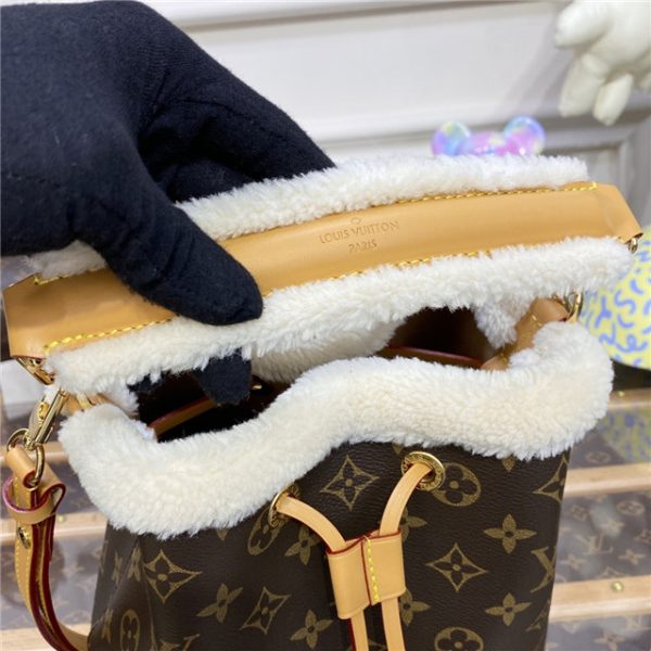 Louis Vuitton NeoNoe BB Monogram Cozygram - Image 6