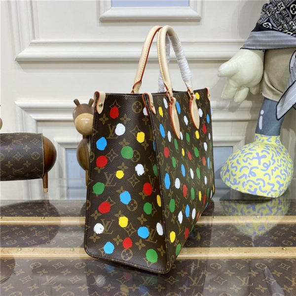 Louis Vuitton LV x YK OnTheGo MM​ Monogram - Image 4