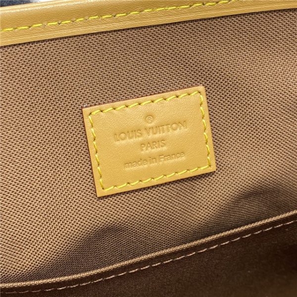 Louis Vuitton Batignolles Vertical PM Monogram - Image 8