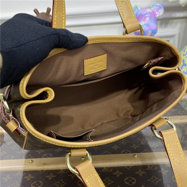 Louis Vuitton Batignolles Vertical PM Monogram - Image 10