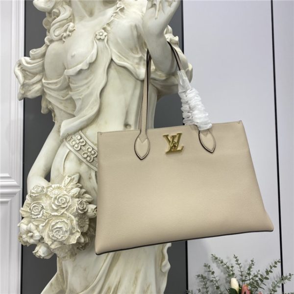 Louis Vuitton Lockme Shopper Greige - Image 2
