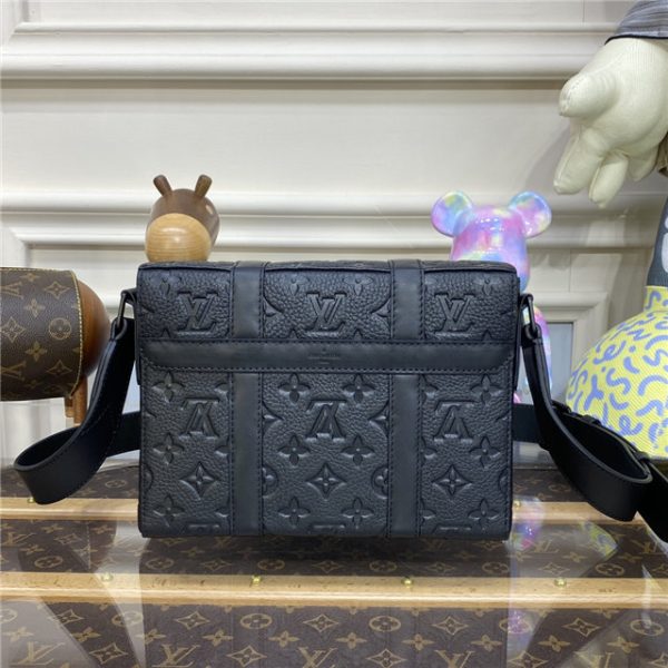 Louis Vuitton Trunk Messenger Taurillon Monogram Leather - Image 4