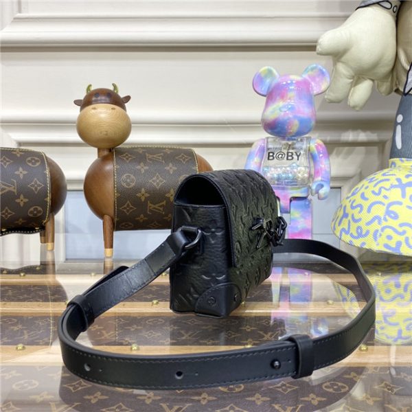 Louis Vuitton Steamer Wearable Wallet Taurillon Monogram - Image 3