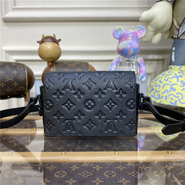 Louis Vuitton Steamer Wearable Wallet Taurillon Monogram - Image 4