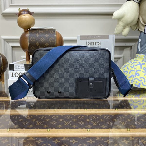 Louis Vuitton Alpha Messenger Damier Graphite Canvas - Image 2