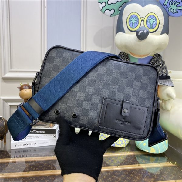 Louis Vuitton Alpha Messenger Damier Graphite Canvas - Image 3