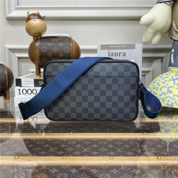 Louis Vuitton Alpha Messenger Damier Graphite Canvas - Image 5