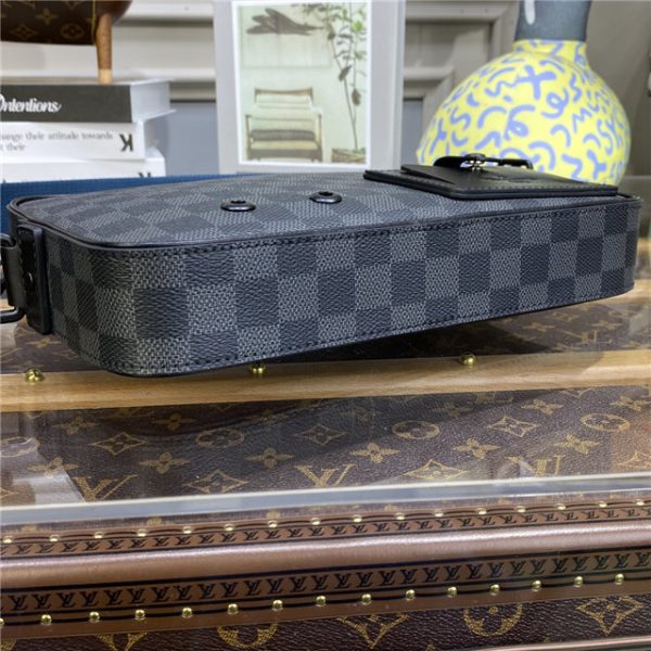 Louis Vuitton Alpha Messenger Damier Graphite Canvas - Image 6