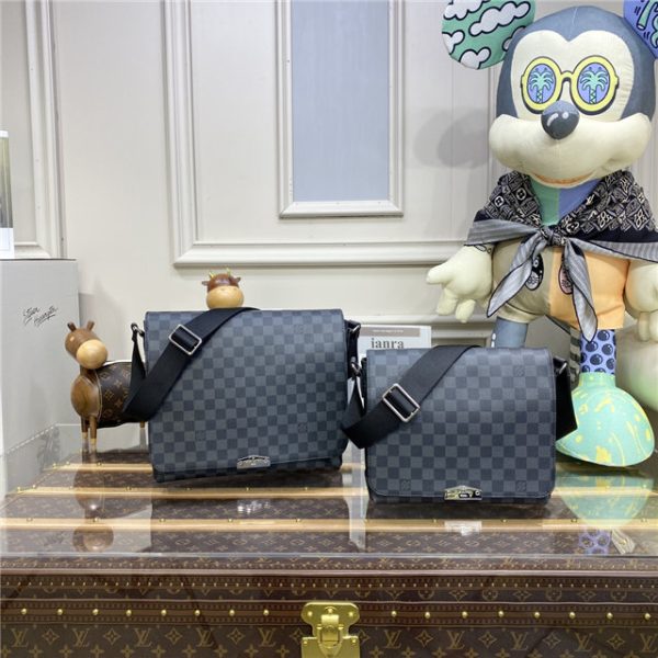 Louis Vuitton District PM Messenger Bag Damier Graphite - Image 11