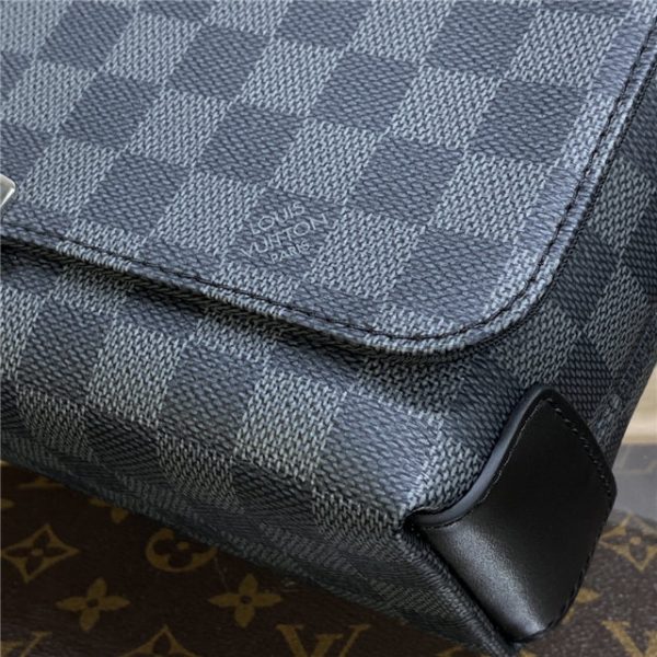 Louis Vuitton District PM Messenger Bag Damier Graphite - Image 7