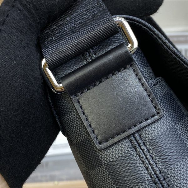 Louis Vuitton District PM Messenger Bag Damier Graphite - Image 8