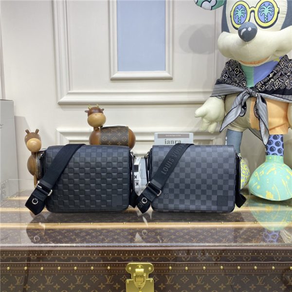 Louis Vuitton District PM Messenger Damier Graphite Canvas - Image 12