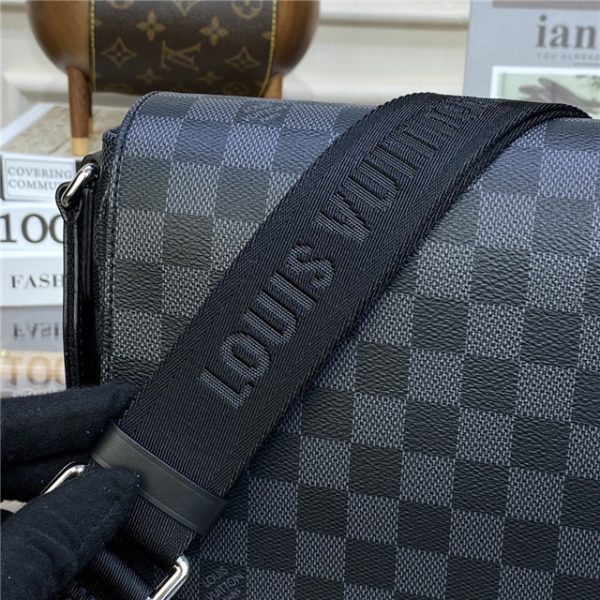 Louis Vuitton District PM Messenger Damier Graphite Canvas - Image 7