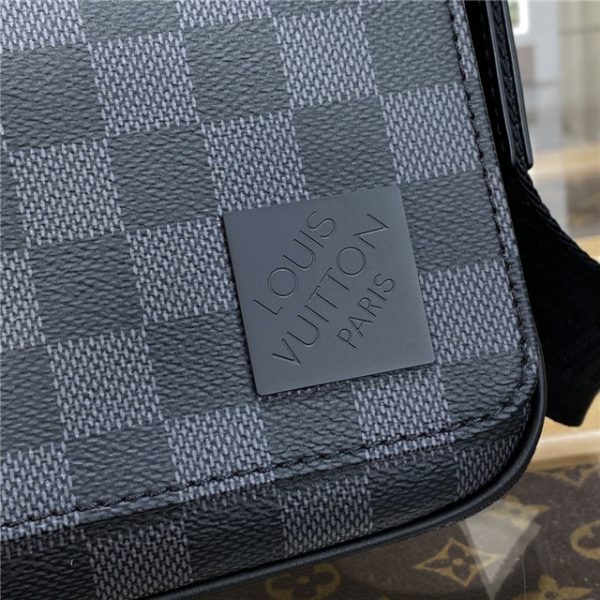 Louis Vuitton District PM Messenger Damier Graphite Canvas - Image 8