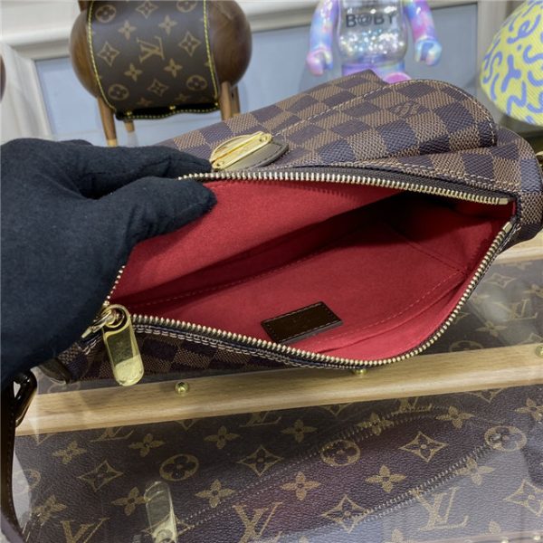 Louis Vuitton Ravello GM Monogram Bag - Image 10